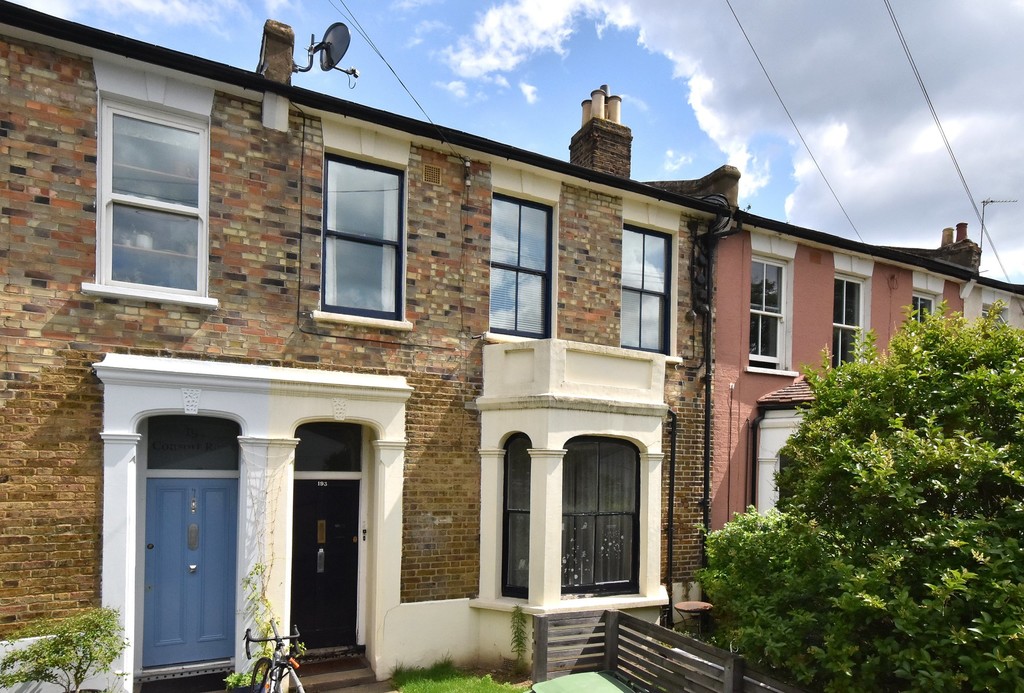 2 bed flat to rent in Consort Road, SE15, SE15