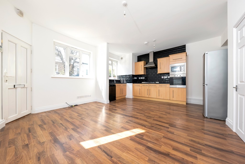 1 bed flat for sale in Avenue Road, Beckenham, BR3