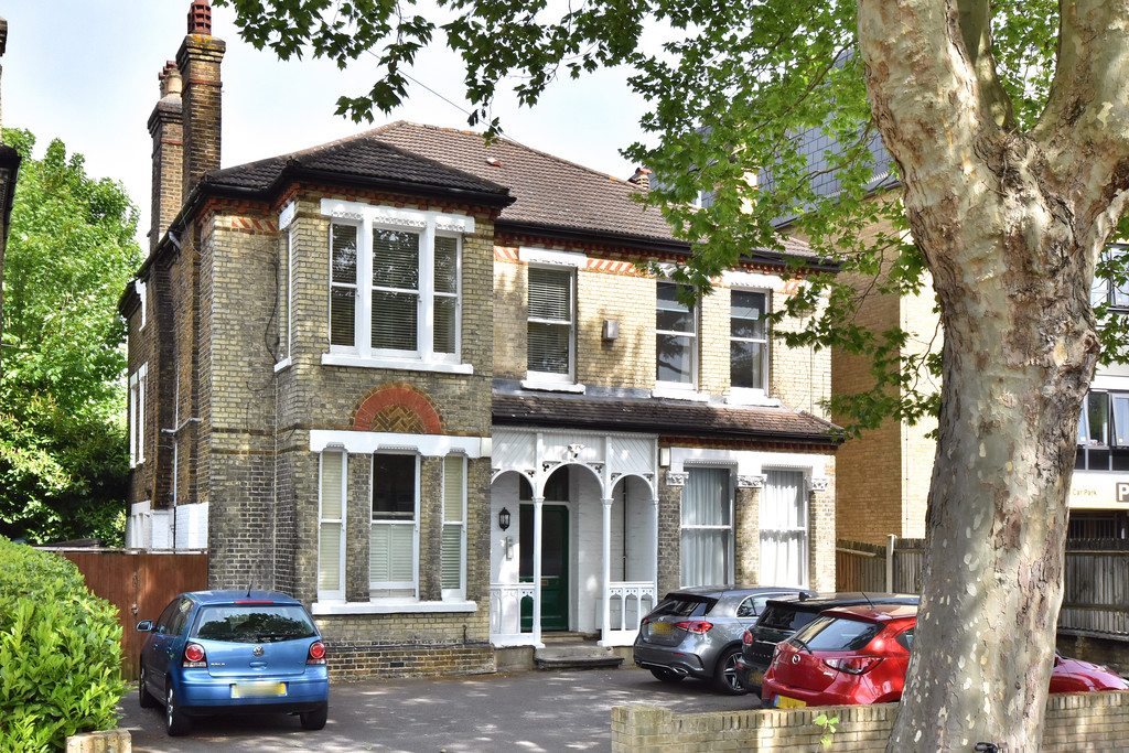 2 bed flat for sale in Blyth Road, Bromley, BR1