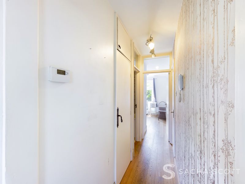 1 bed flat for sale in Kingston Road 11