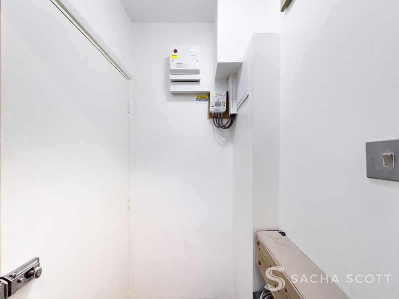 1 bed flat for sale in Kingston Road  - Property Image 13
