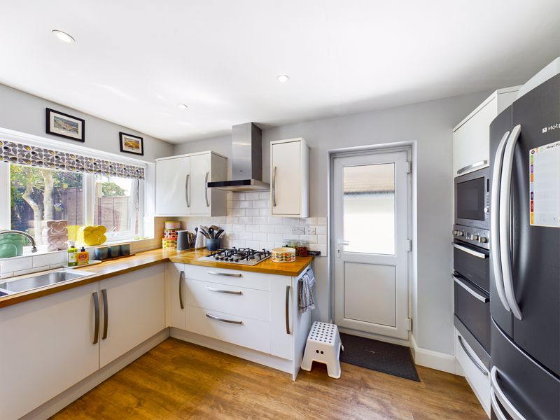 4 bed house for sale in Parsonsfield Road 8