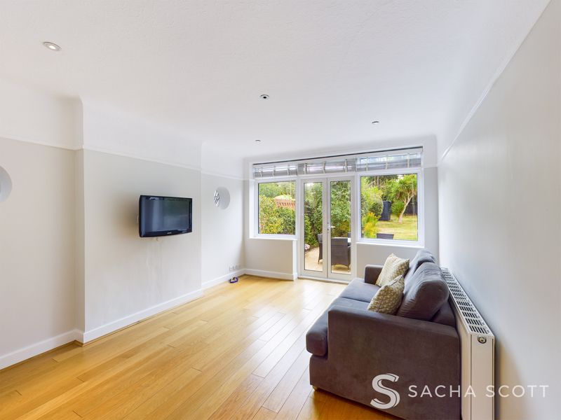 4 bed house to rent in Arundel Avenue  - Property Image 3