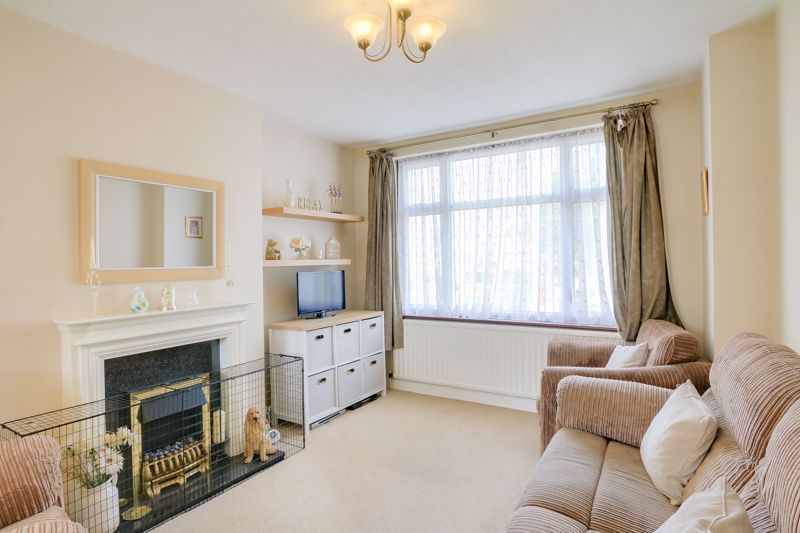 3 bed house for sale in Green Lanes 2