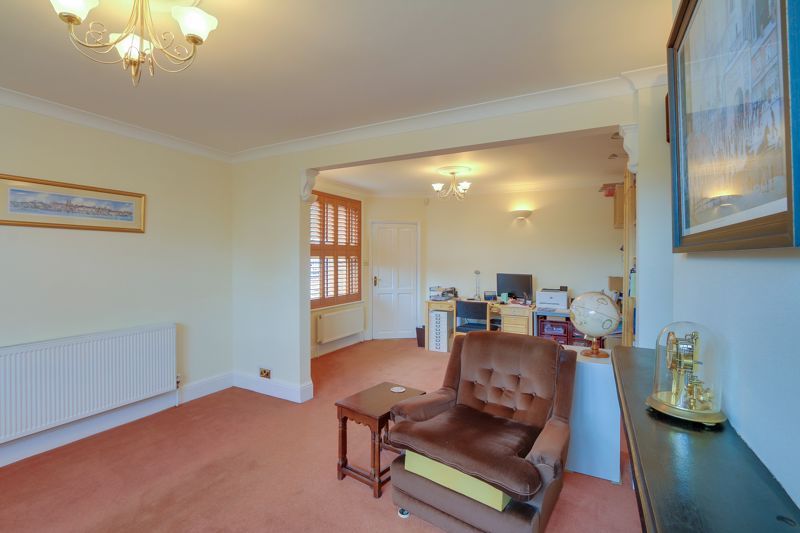 3 bed house for sale in Leatherhead Road  - Property Image 2