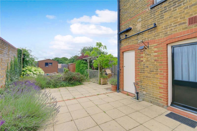 3 bed house for sale in Leatherhead Road 20