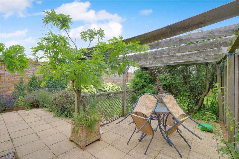 3 bed house for sale in Leatherhead Road 22