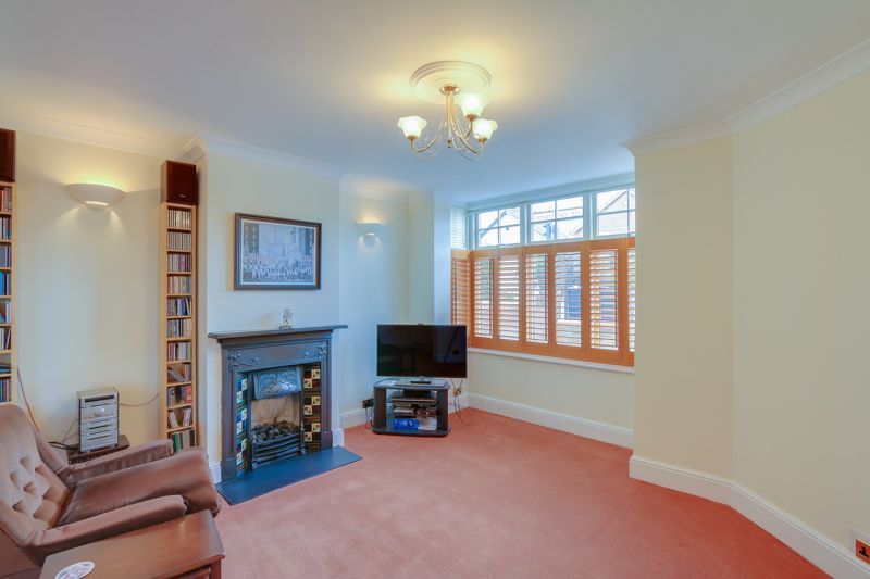 3 bed house for sale in Leatherhead Road 5