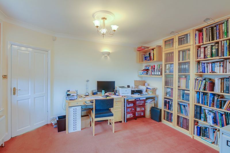 3 bed house for sale in Leatherhead Road 6