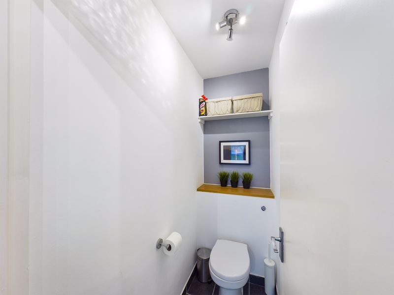 2 bed flat for sale in Cedar Road  - Property Image 11
