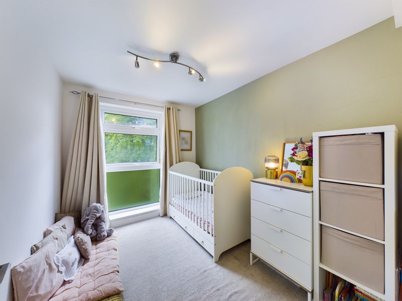 2 bed flat for sale in Cedar Road  - Property Image 8