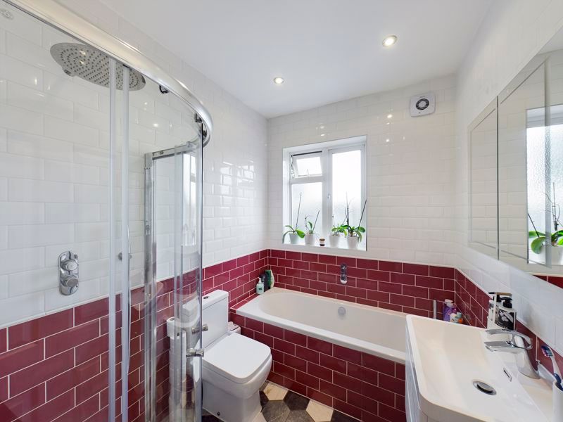 2 bed house for sale in Percy Road 9