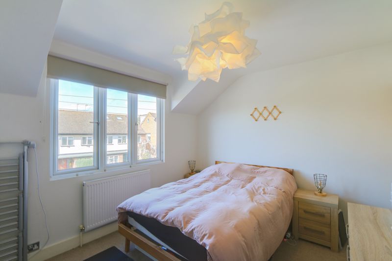 3 bed house for sale in Middle Lane  - Property Image 8
