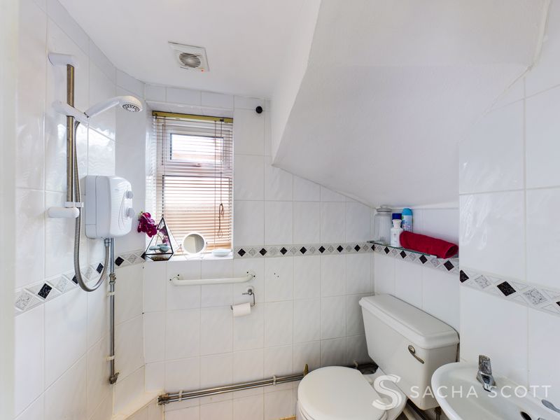 3 bed house for sale in Ruden Way 9