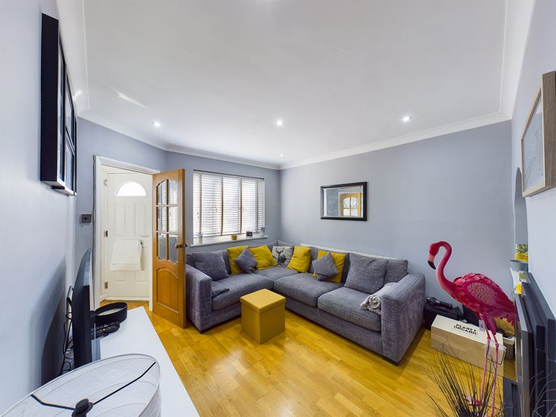 2 bed house for sale in Gilders Road 3