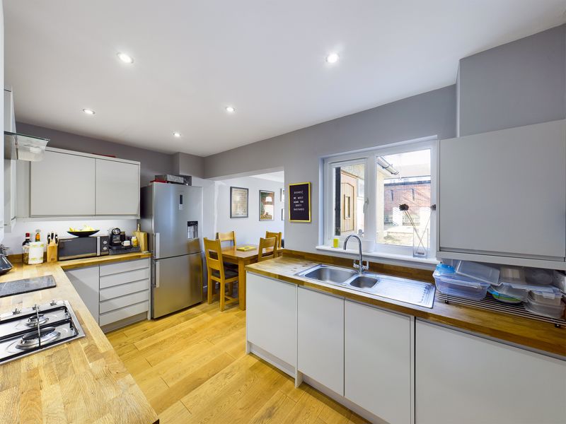 2 bed house for sale in Gilders Road  - Property Image 4