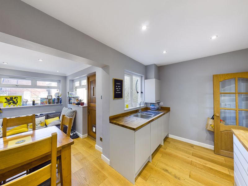 2 bed house for sale in Gilders Road  - Property Image 5