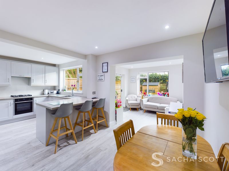 3 bed house for sale in Woodmansterne Street  - Property Image 2