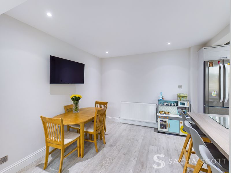 3 bed house for sale in Woodmansterne Street  - Property Image 8