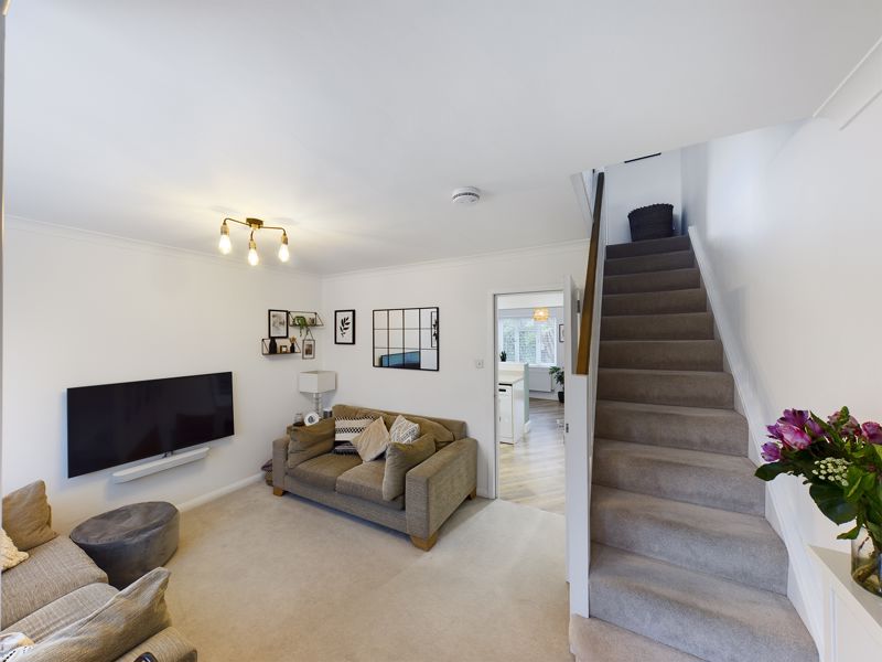 3 bed house for sale in Hillside Close 2