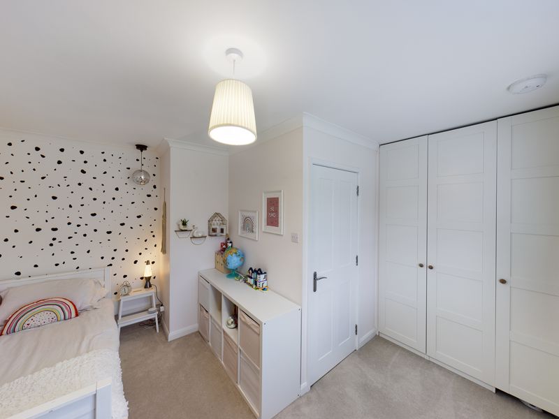 3 bed house for sale in Hillside Close 15