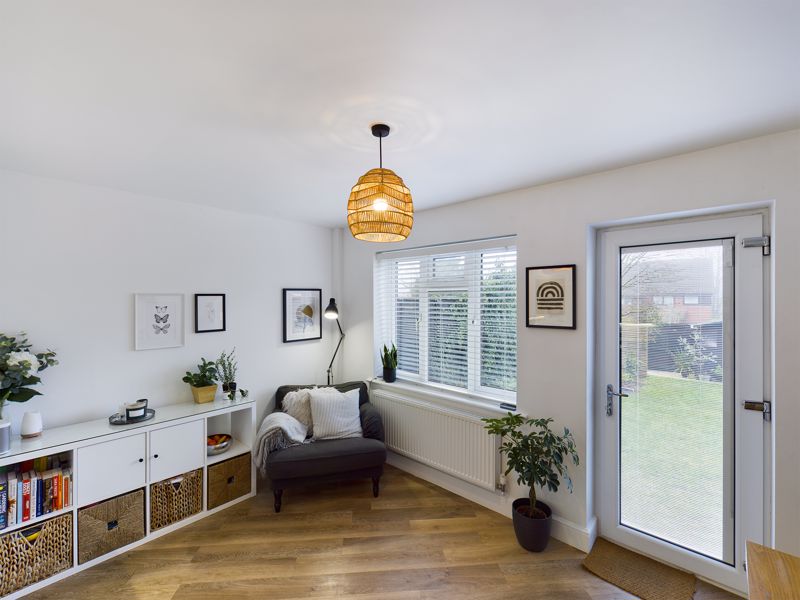 3 bed house for sale in Hillside Close 5