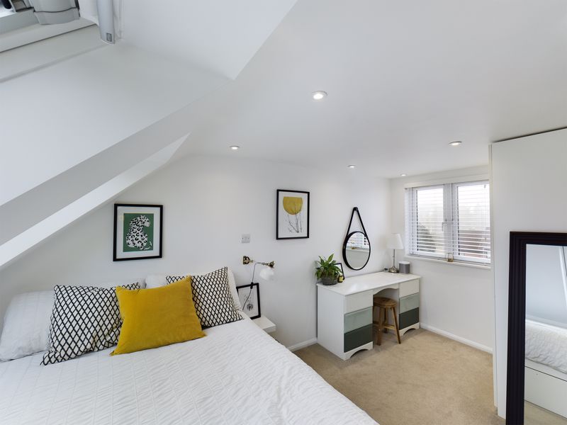3 bed house for sale in Hillside Close 10