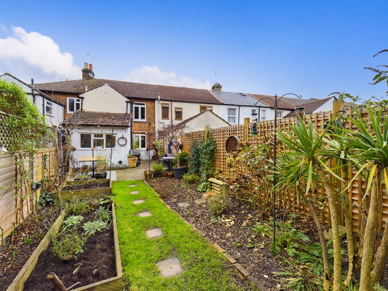 2 bed house for sale in Adelphi Road 21