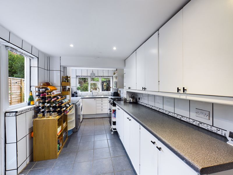 2 bed house for sale in Adelphi Road 5