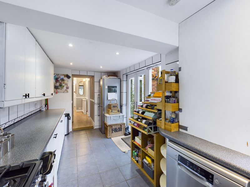 2 bed house for sale in Adelphi Road 6
