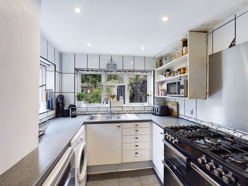 2 bed house for sale in Adelphi Road 7