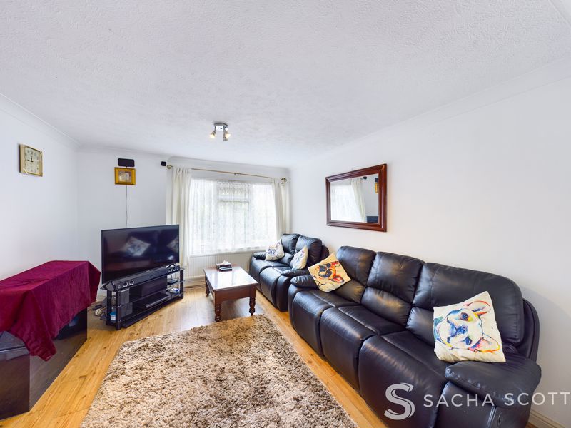 3 bed house for sale in Blakeney Close 2