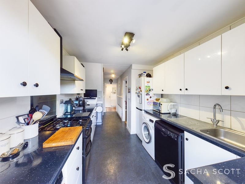 3 bed house for sale in Blakeney Close 6