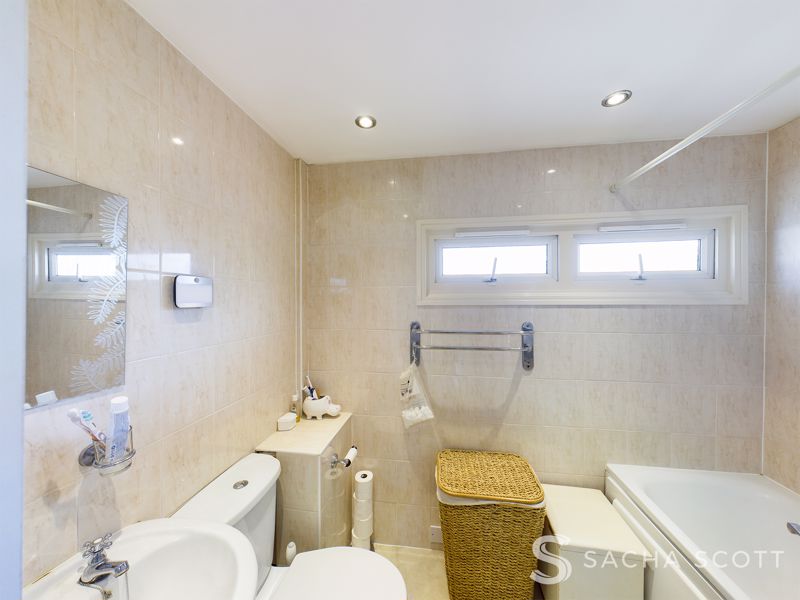 3 bed house for sale in Blakeney Close 10