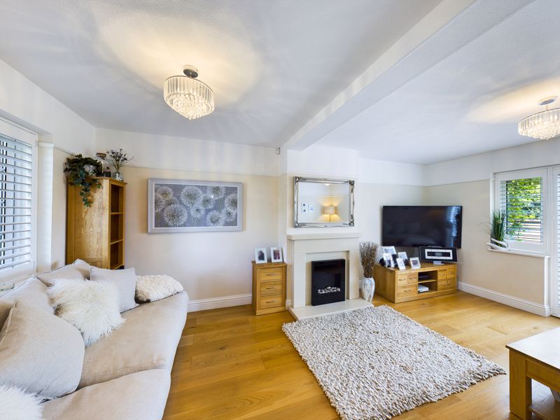 4 bed house for sale in Parkwood Road  - Property Image 4