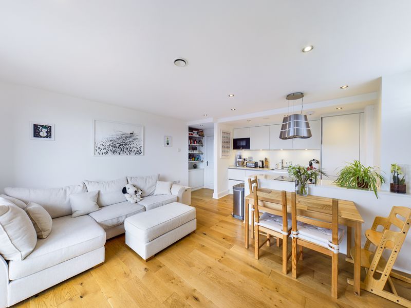 2 bed flat for sale in 97-101 East Street  - Property Image 5