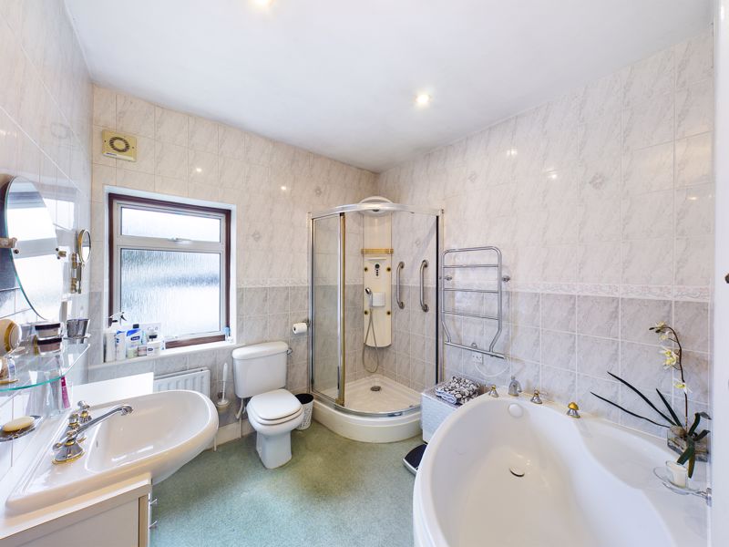 4 bed house for sale in Nork Way  - Property Image 15