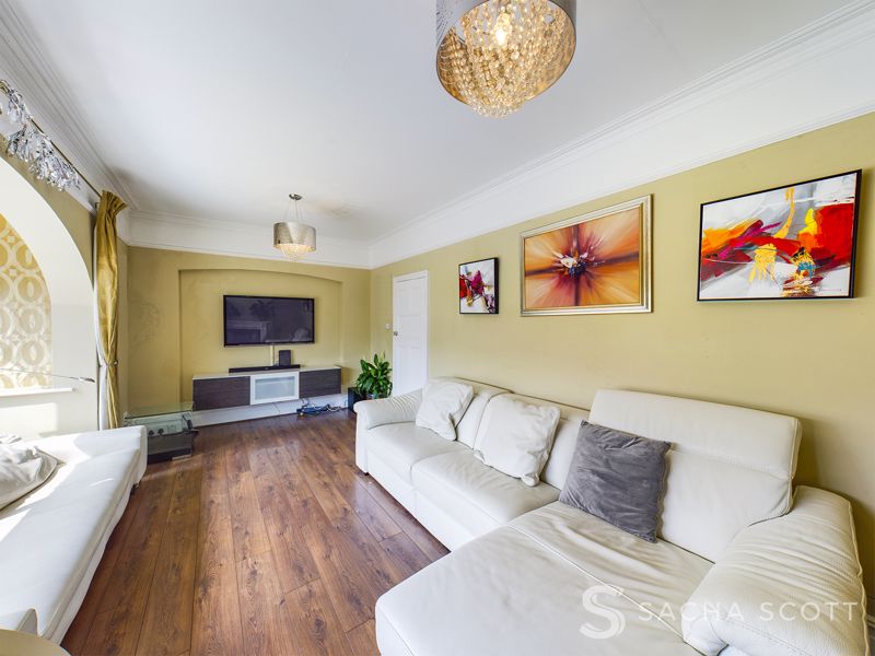 4 bed house to rent in The Avenue  - Property Image 3