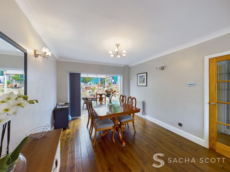 3 bed house for sale in Warren Road  - Property Image 5