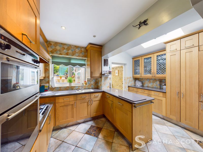 3 bed house for sale in Warren Road  - Property Image 6