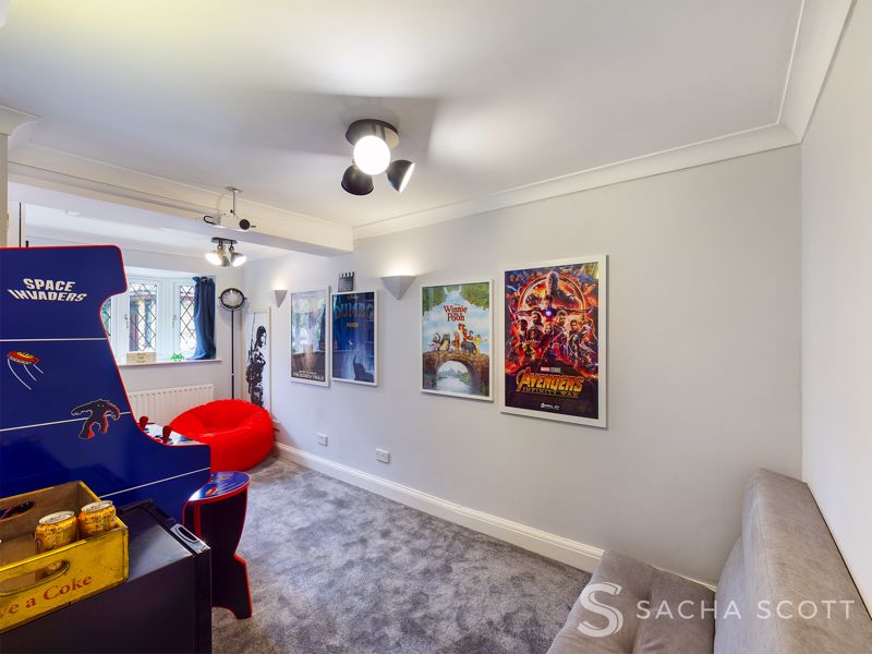4 bed house for sale in Fairacres  - Property Image 10