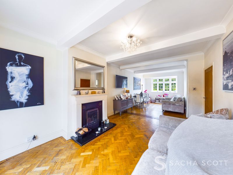 3 bed house for sale in Reigate Road, KT17