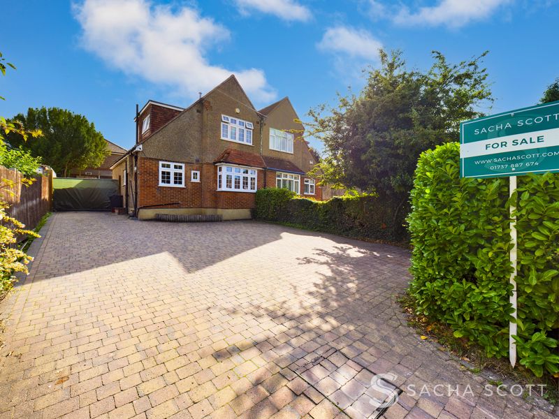 3 bed house for sale in Reigate Road 2