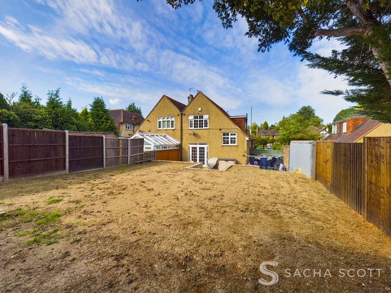 3 bed house for sale in Reigate Road 16