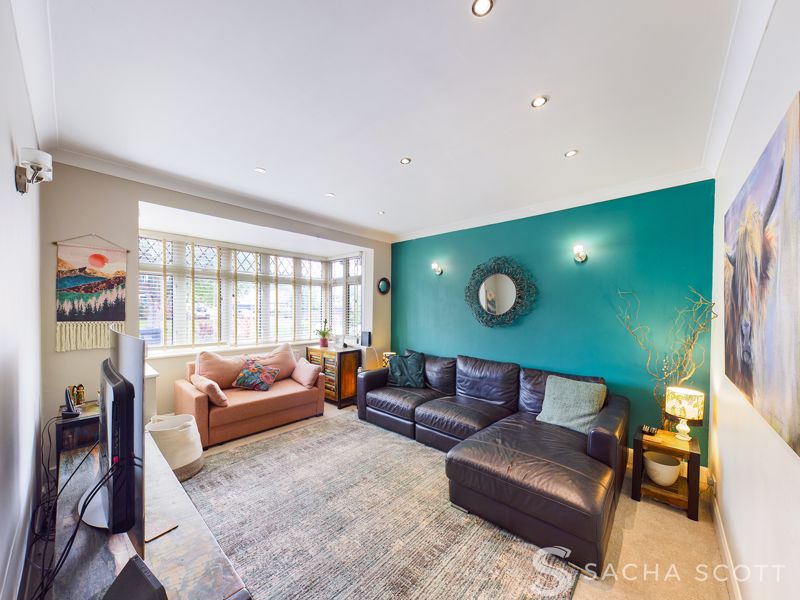 4 bed house for sale in Parsonsfield Road 2