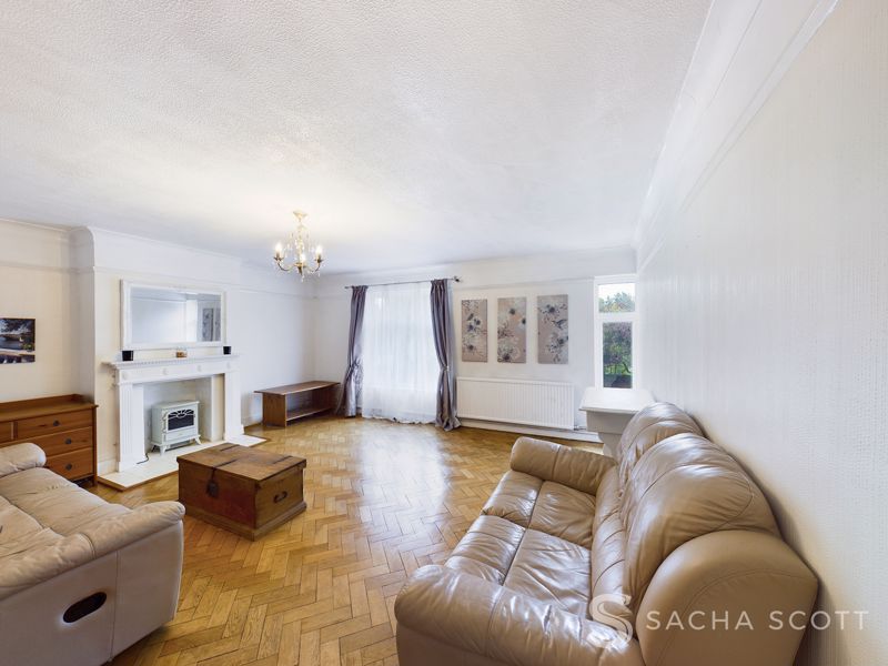 3 bed  for sale in Eastgate  - Property Image 2