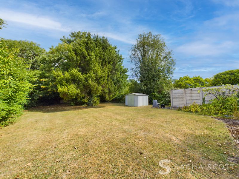 2 bed bungalow for sale in Roundwood Way  - Property Image 15