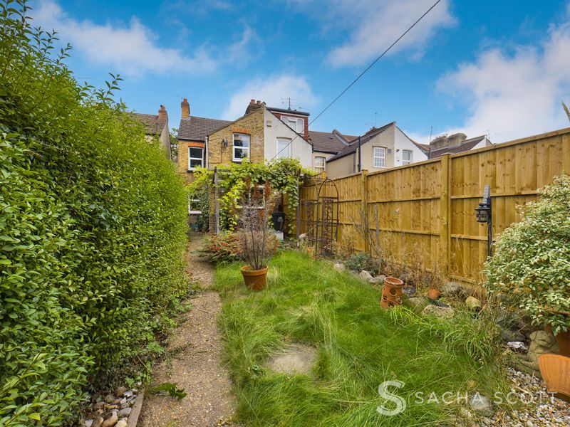 3 bed house for sale in Lower Road  - Property Image 16