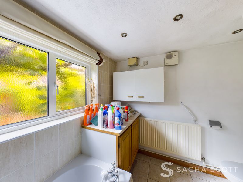 3 bed house for sale in Lower Road  - Property Image 8