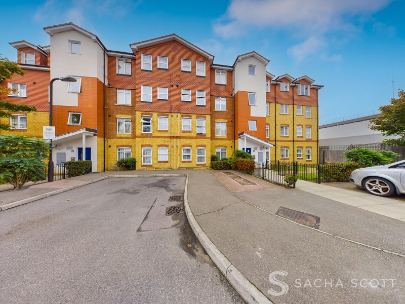 2 bed flat for sale in Tide Close  - Property Image 1